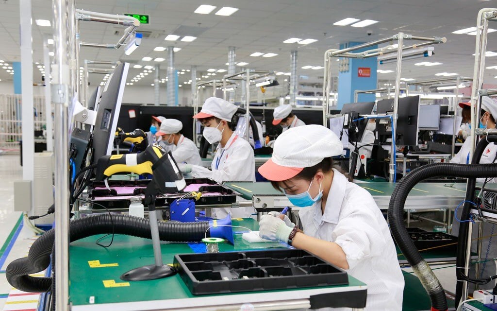 semiconductor factory workers in vietnam