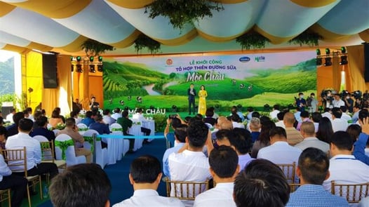 The ground-breaking ceremony of Moc Chau Milk eco dairy complex in Son La province (May 2022)